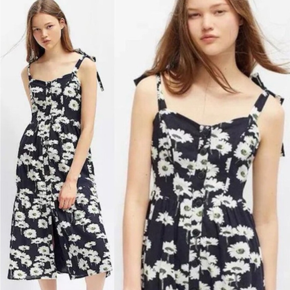 Urban Outfitters y2k inspired daisy dress positano